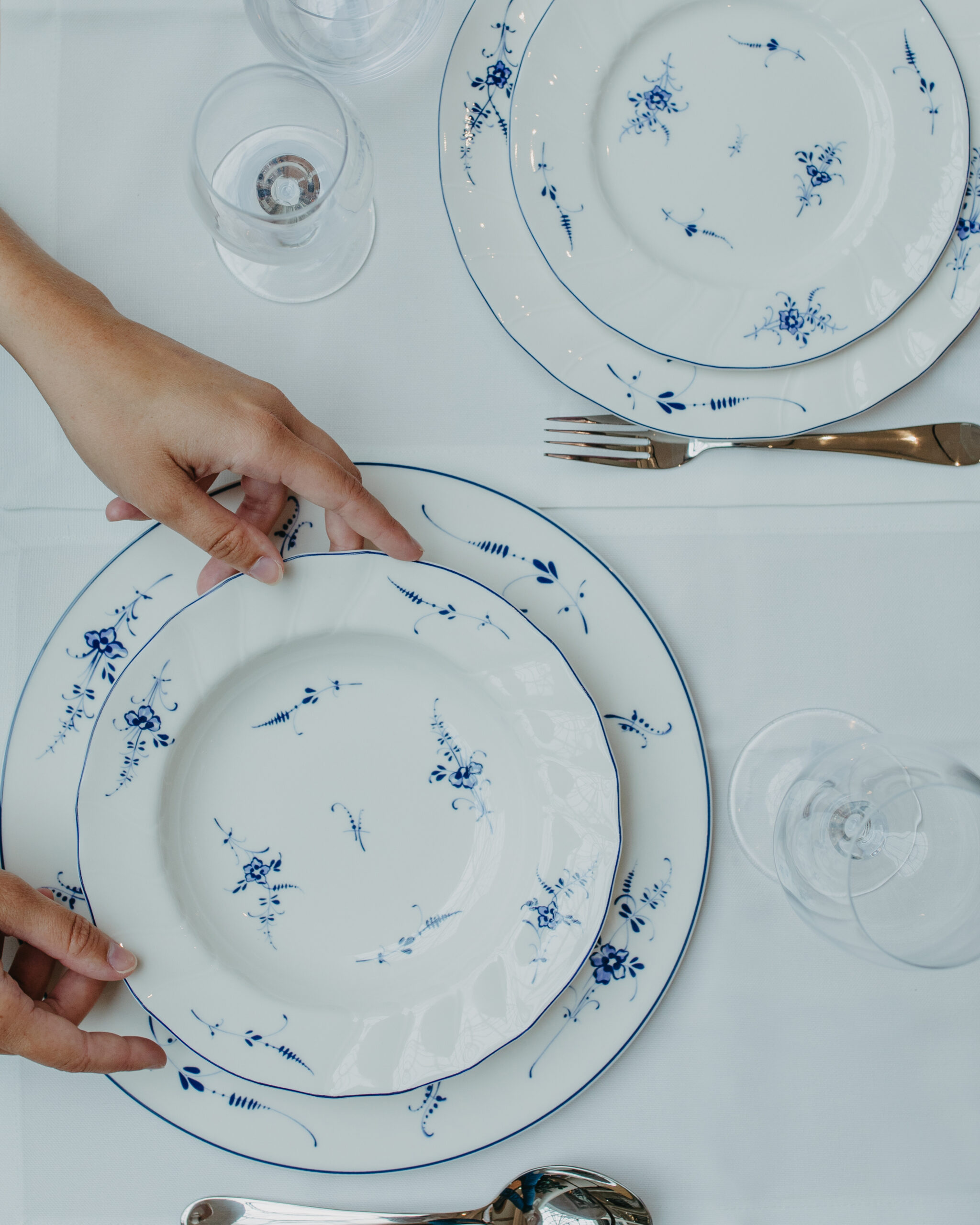 Plates with little blue flowers